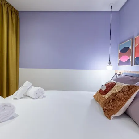 Apartup Market Square Deluxe